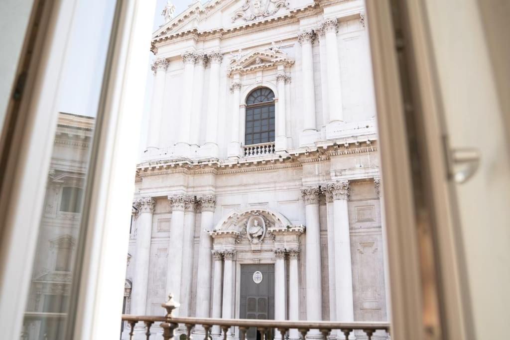 Ferienwohnung Piazza Duomo Cathedral View Brescia Exterior foto