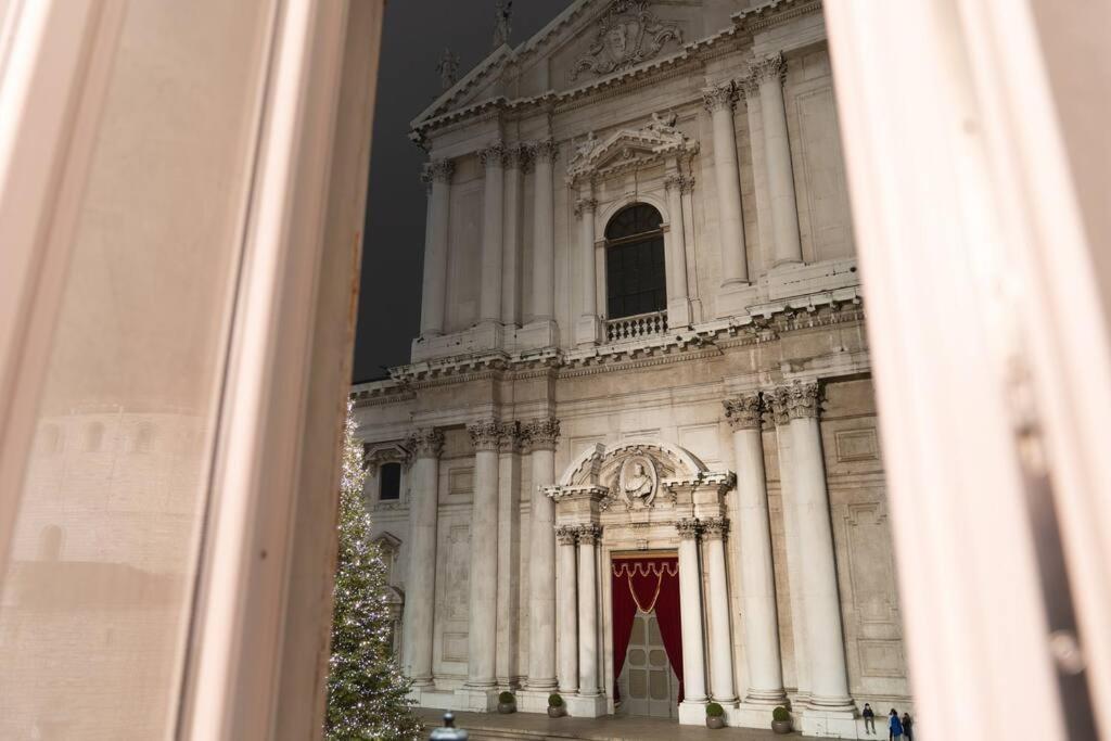 Ferienwohnung Piazza Duomo Cathedral View Brescia Exterior foto